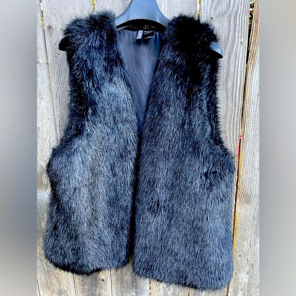 Ladies Bisou Bisou faux fur vest